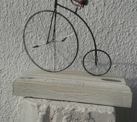 Konsul Dizajn; Biciklo; Skulptura